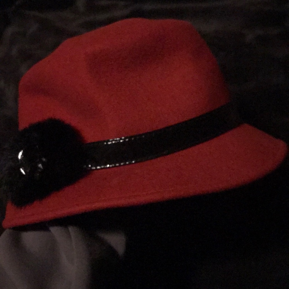 Chic Red Felt Winter Hat